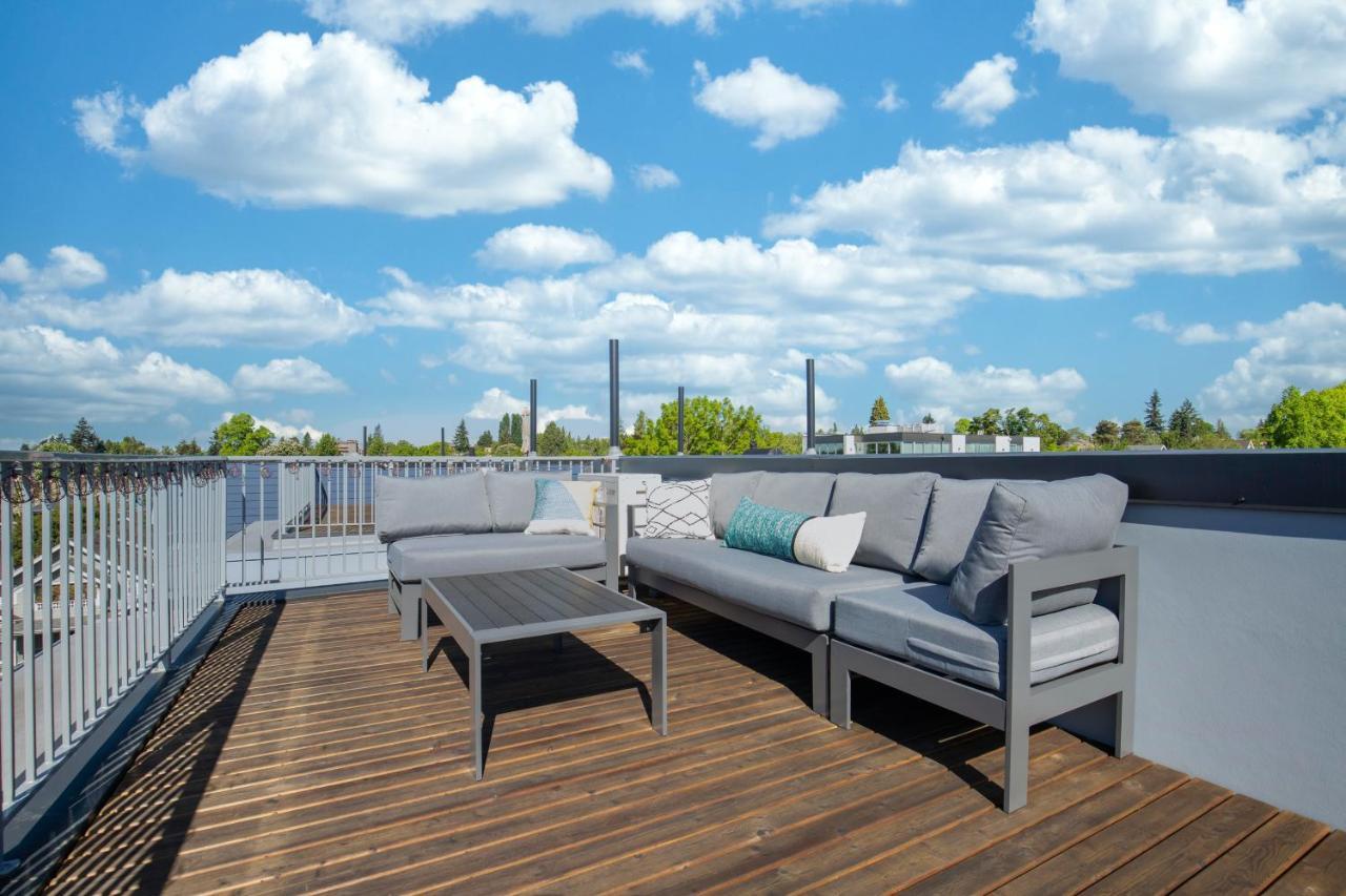 Rooftop Patio With Waterview, Private Garden & Grill 3Br 3Ba- Modern Cityscape ซีแอตเทิล ภายนอก รูปภาพ